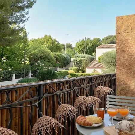 Apartment De L'elegance Au Bord De L'eau